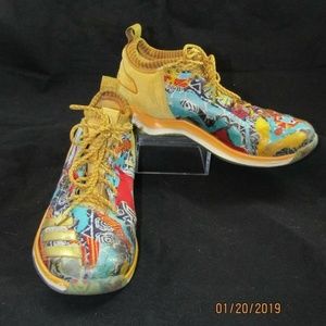 ADIDAS Iconic Trainer Legends Pack NYC Gold Multi